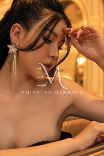 Julia with black hair, top Escorts from Qatar, Emirates Massage - 5