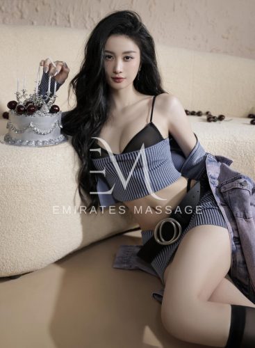 Julia with black hair, top Escorts from Qatar, Emirates Massage - 1